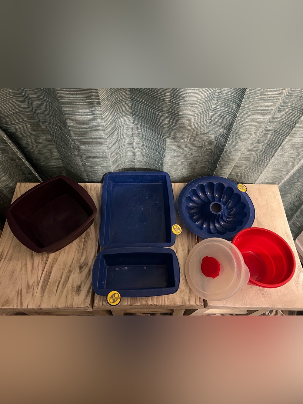 Epicure Pampered Chef Silicone Bakeware Lot Bundt Pan Loaf Pans PIC Bowl